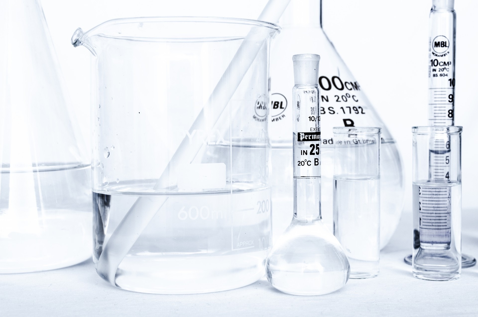 1687926508654685.jpg laboratory-217041_1920.jpg